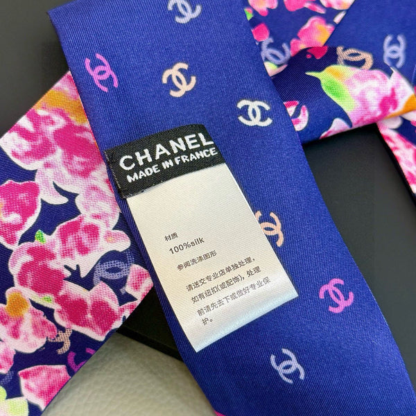 CC Twilly Small Scarf 120cm Silk 825668