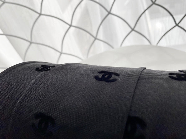 CC high-end flocked logo haute couture pantyhose