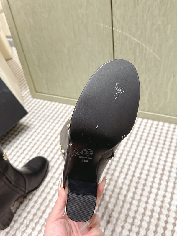 Chanel Riding Boots Black Lambskin 567792