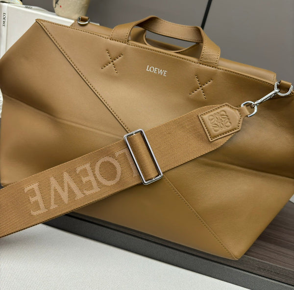 Loewe Puzzle Fold Handbag in Glossy Brown Cowhide Leather 274274