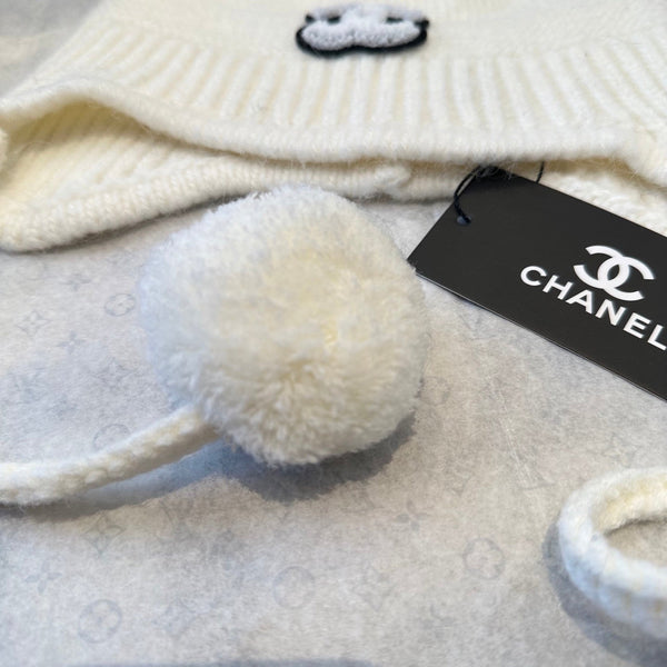 Chanel Fall/Winter White Wool Knitting Beanie 960068