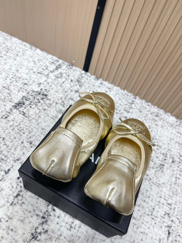 Chanel 26SS Ballet Flats Shoes Gold Metallic in Lambskin 591393