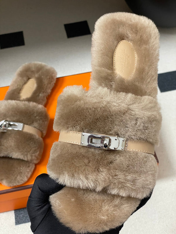 Hermes Giulia Kelly Buckle H-Slippers Beige in Wool 594327