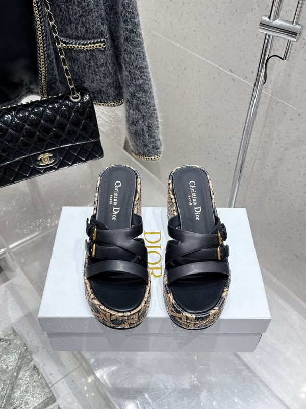 CD 25SS D-Attitude Wedge Sandals 90 Black in Cowhide 598110