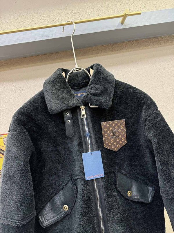 Louis Vuitton Shearling/Fur Coat 494015