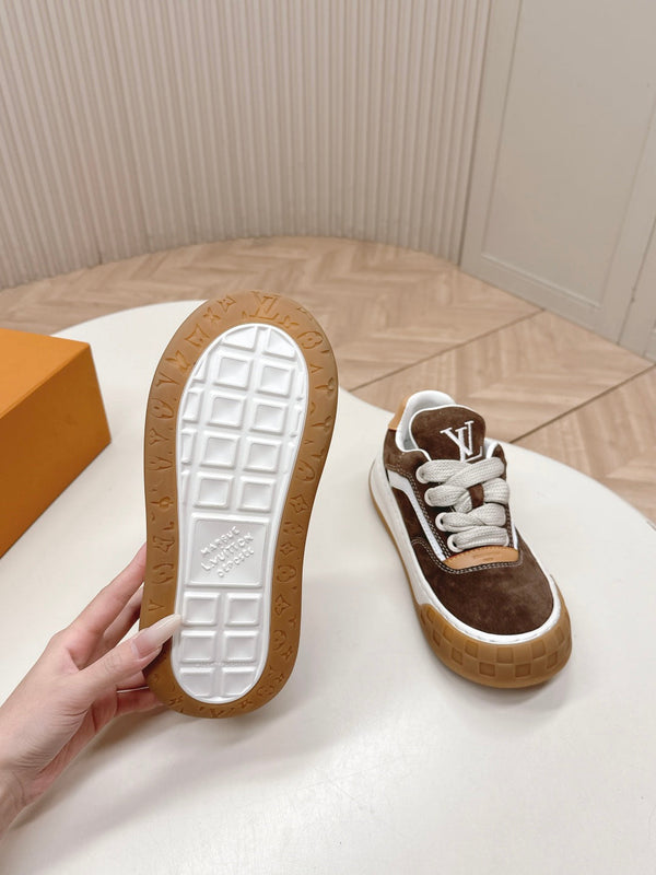 LV 2026 Tilted Sneaker Brown Suede 600684