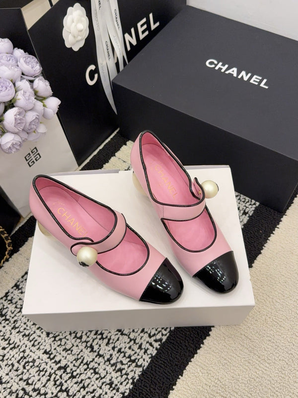 CC Pearl Heel with Rhinstone Clasp Mary Janes Pink Cowhide 602355