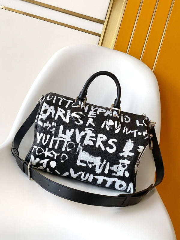 LV Speedy Bandoulière 30 Handbag Black in Monogram on Cowhide 278118