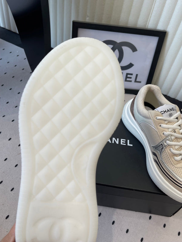 CC Sneaker Beige in Cowhide 611667