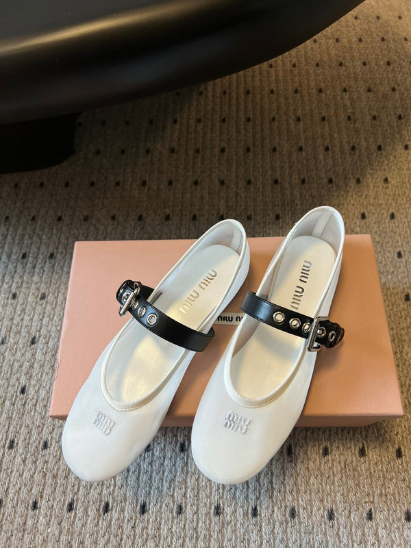 Miu Miu Women's Bow-Decorated Ballet Flats White in Mesh 614702