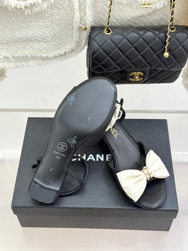 Chanel 26C Chain Bow Chunky Heel Sandals Black White in Cowhide 615986