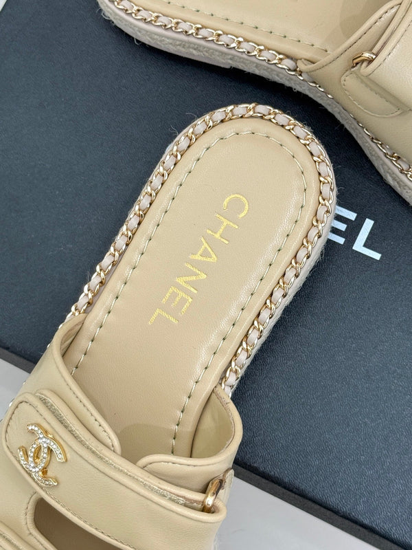 Chanel 26C Chain Double C Buckle Slippers Beige Cowhide 615786