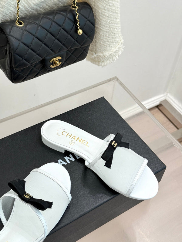 Chanel 26C Double C Bow Slippers White in Mesh 615709