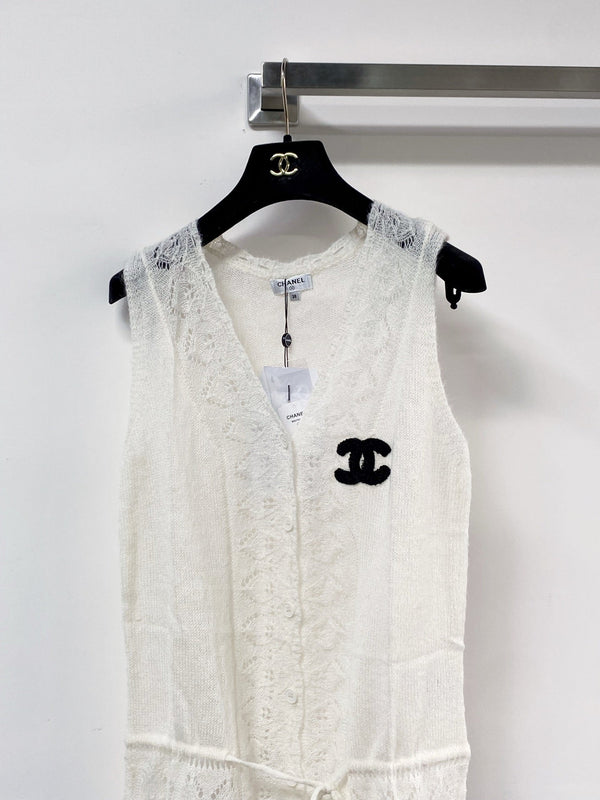 Chanel Vest White in Wool 125440