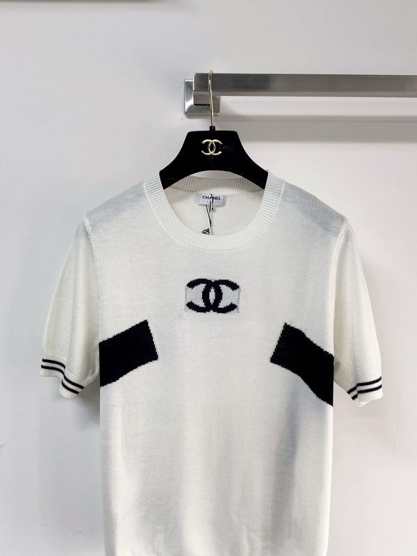 Chanel Short-Sleeve T-Shirt White in Wool 153741