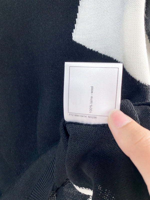 Chanel Short-Sleeve T-Shirt Black in Wool 153740