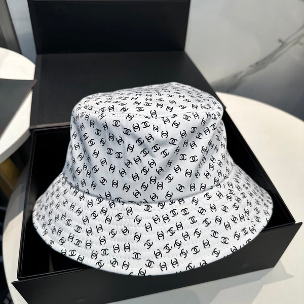 Chanel Bucket Hat White in Cloth 192004