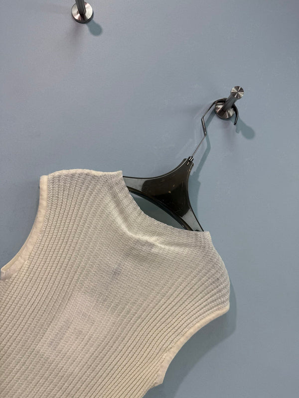 Chanel Knit Vest Cream in Wool 212276