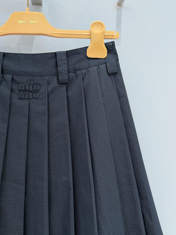 Miu Miu 26 Pleated Midi Skirt Black in Cotton 253546