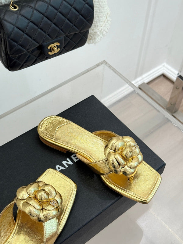 Chanel 26 Camellia Flip-Flops Gold in Cowhide 706390