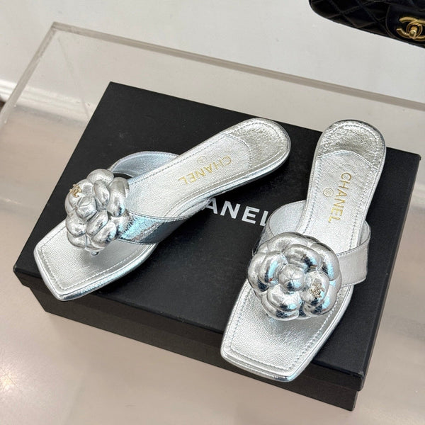 Chanel 26 Camellia Flip-Flops Silver in Cowhide 706389