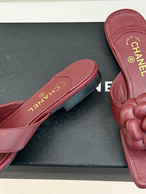Chanel 26 Camellia Flip-Flops Burgundy in Cowhide 706388