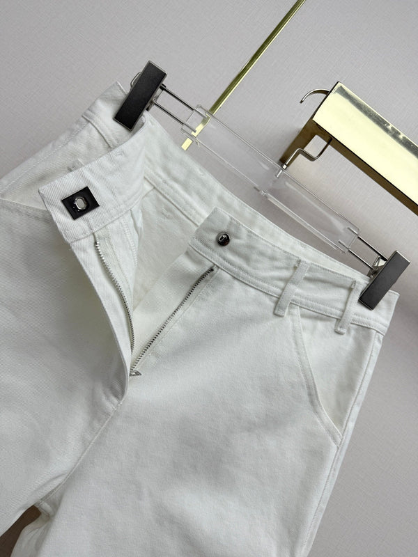 Chanel 26 Short Jeans White in Cotton 367723