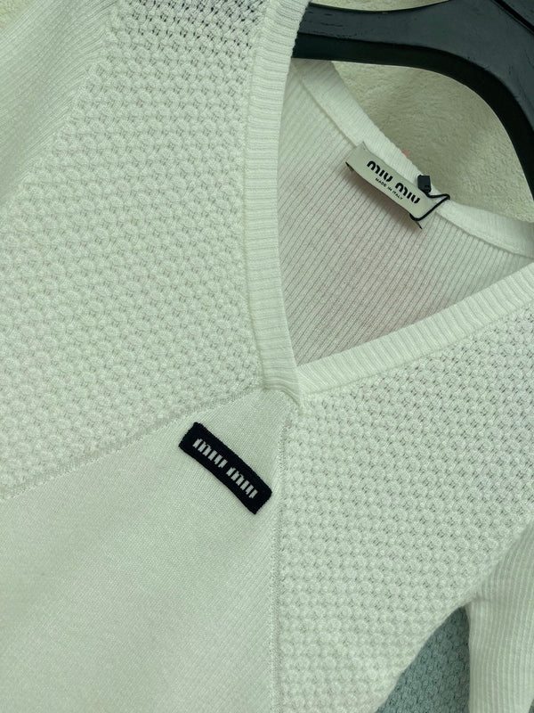 Miu Miu 26 V-neck Short-sleeve Top in Wool 370564