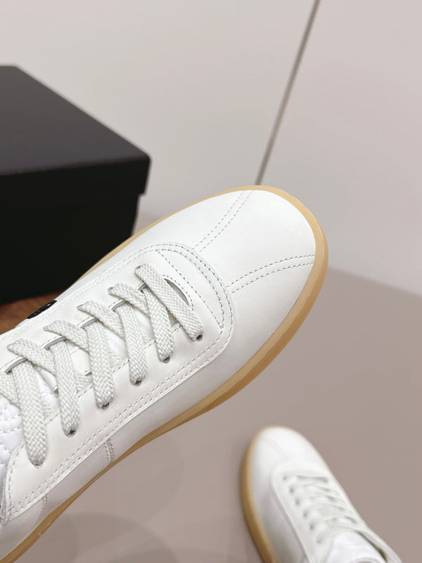 Chanel 26 Round Toe Platform Casual Shoes White in Cowhide 739425