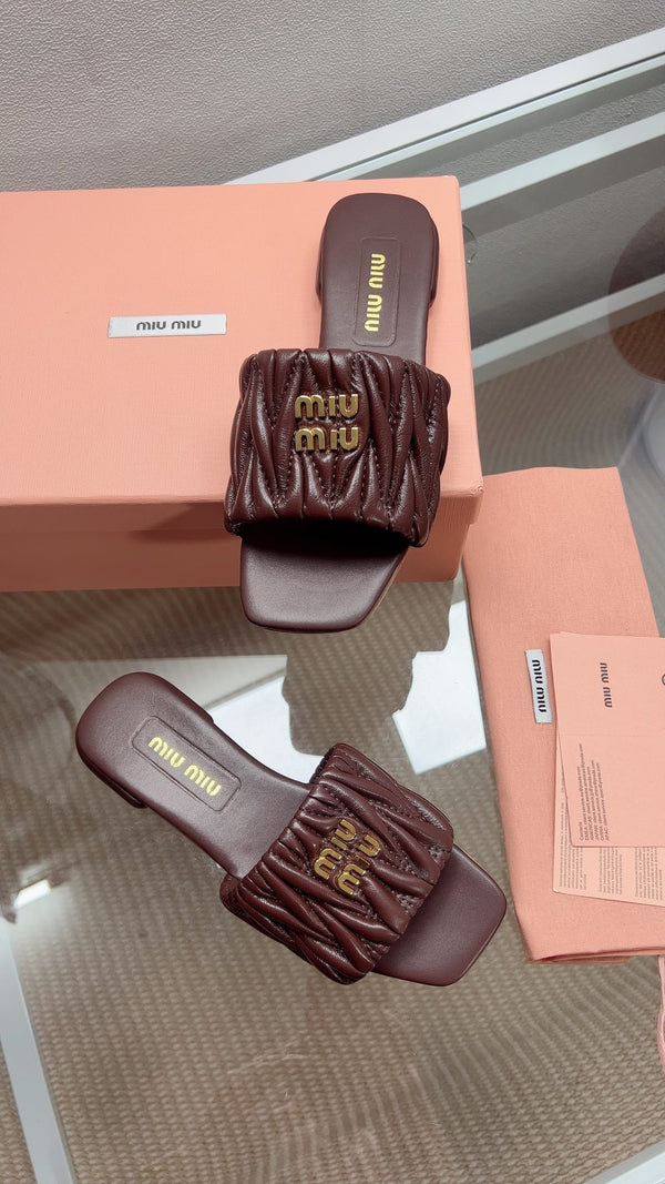 Miu Sandal Brown Matelassé Leather 739549