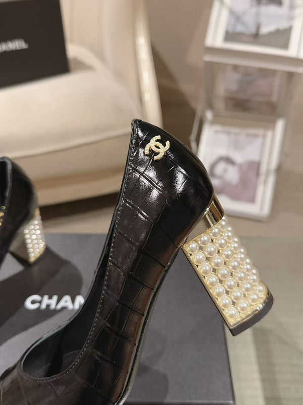 Chanel 26 Pumps Pearl Heel 80mm Black in Calfskin 739574