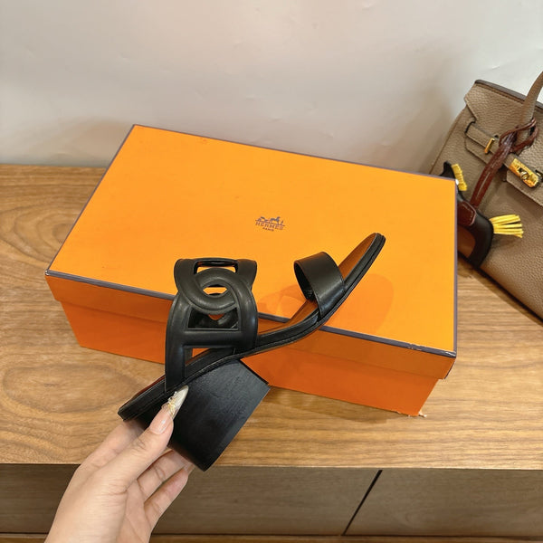 Hermès Sandal 60 Black in Calfskin 743965