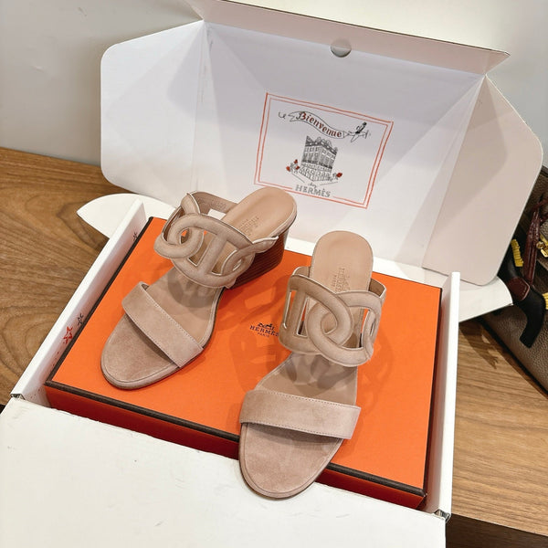 Hermès Sandal 60 Beige in Suede 743970