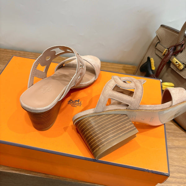 Hermès Sandal 60 Beige in Suede 743970