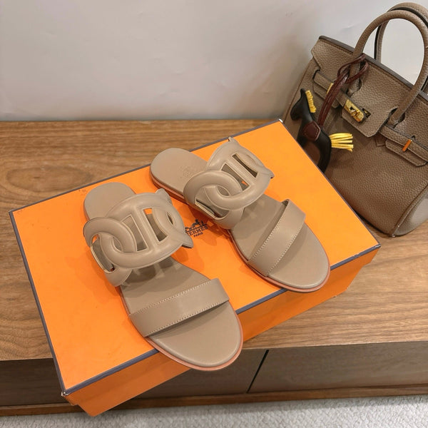 Hermès Sandal Beige in Calfskin 743977