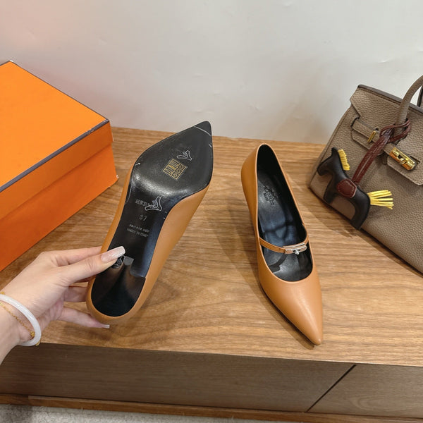 HM 26 Majeste 85 Pump Brown in Cowhide 744010