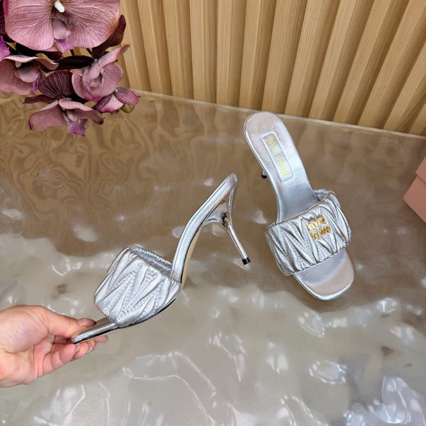 MM Pointed-Toe High Heels 85 Silver in Sheepskin 749057