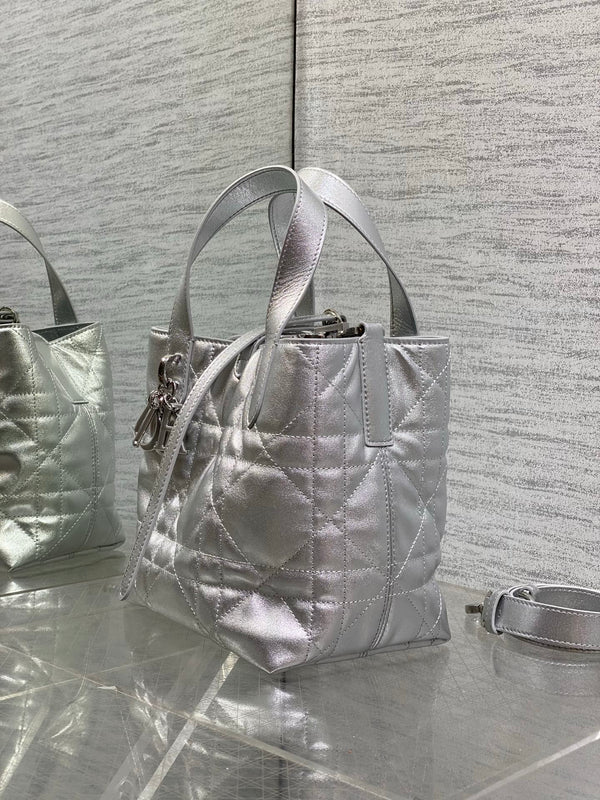 CD Toujours Vertical 18cm Silver in Cowhide 286392