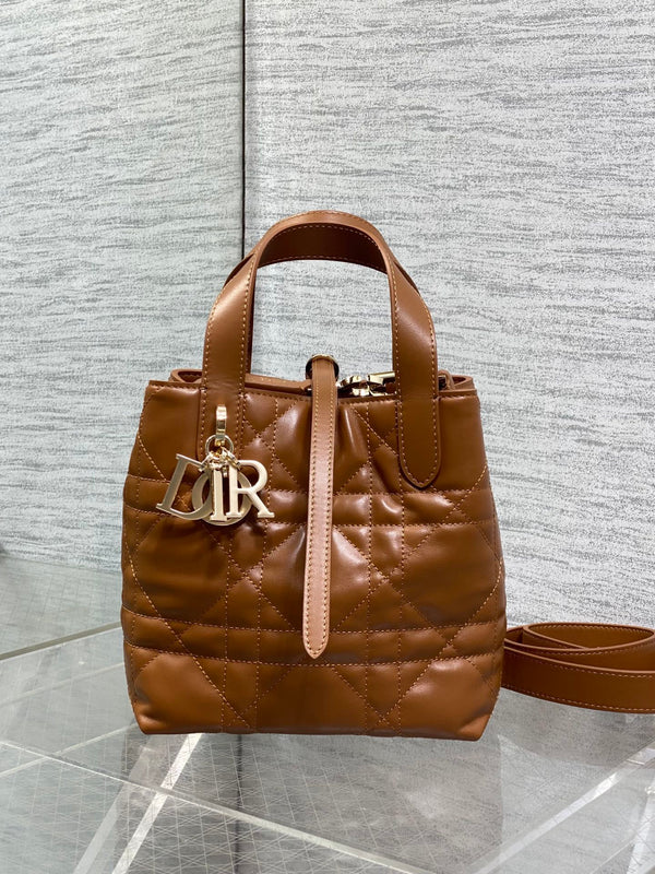 CD Toujours Vertical 18cm Brown in Cowhide 286402