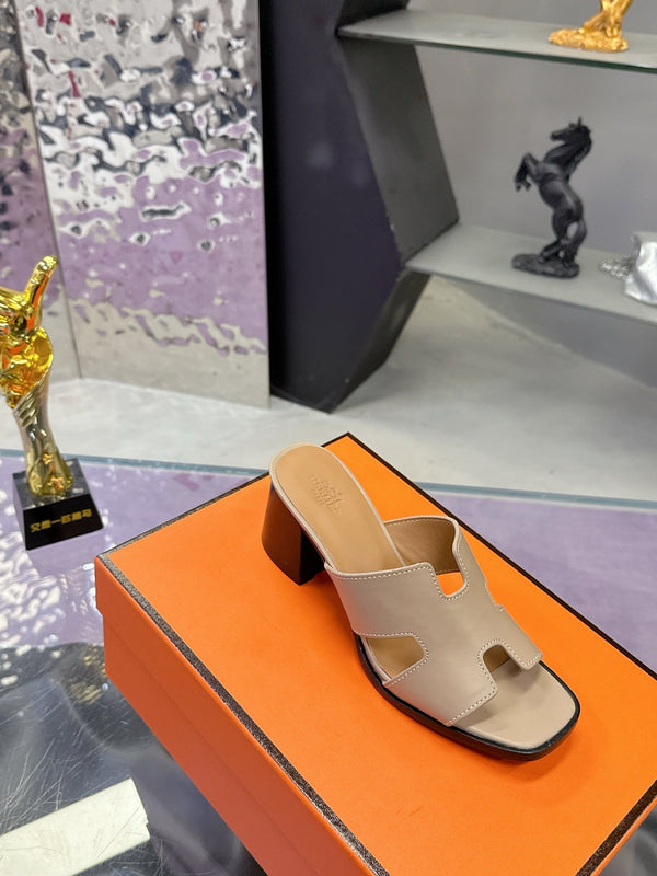 HM Sandal 90mm Beige in Cowhide 757943