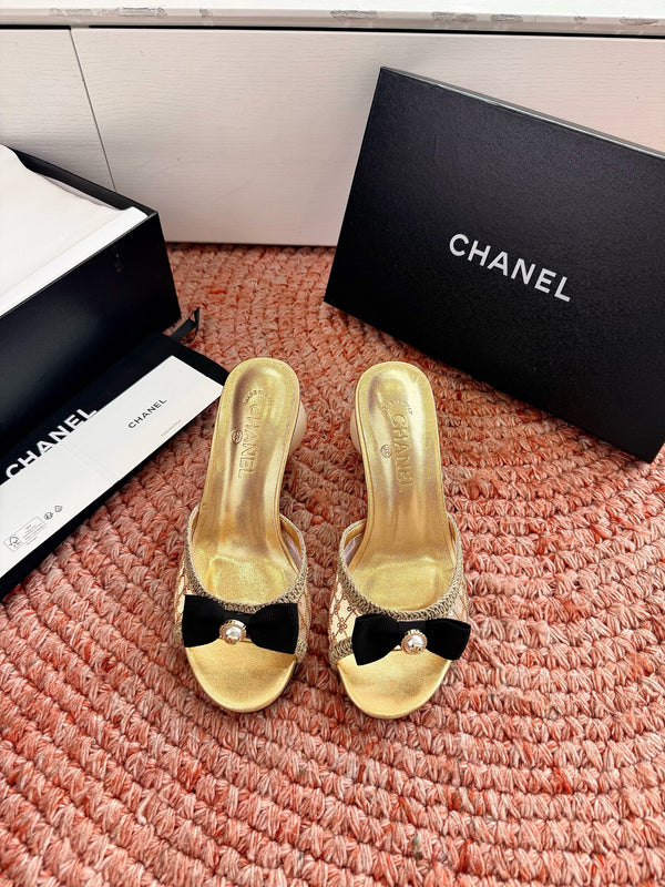 CC 26SS Pearl Heel 70mm Bow Sandals Gold in Netting fabric 760567