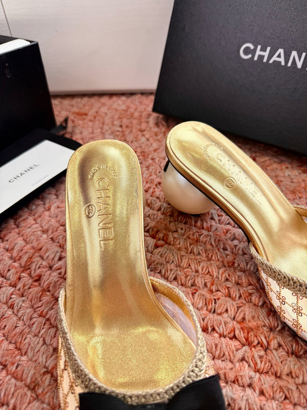 CC 26SS Pearl Heel 70mm Bow Sandals Gold in Netting fabric 760567
