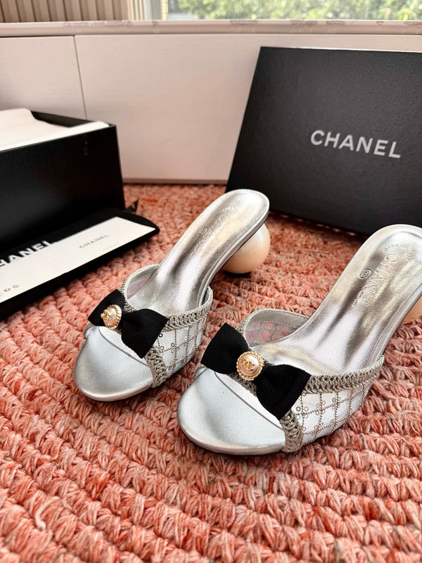 CC 26SS Pearl Heel 70mm Bow Sandals Silver in Netting fabric 760566