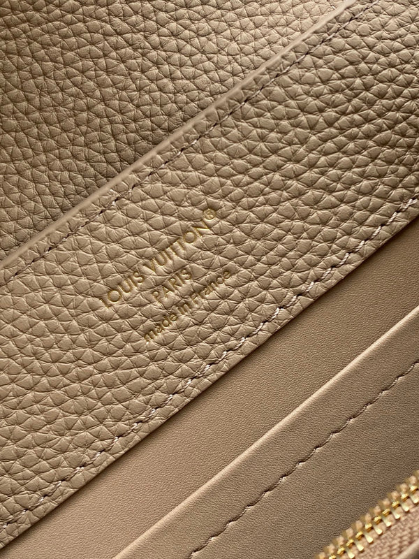 LV Capucines Mini Handbag Taupe in Taurillon Calfskin leather 287077