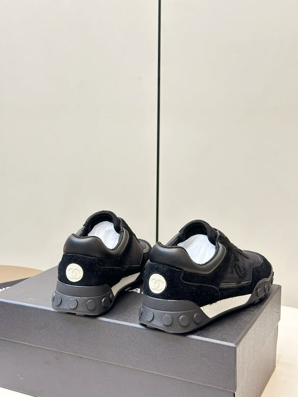 CC 26S Baseball Shoes Black in Suede and cotton Panels 771238
