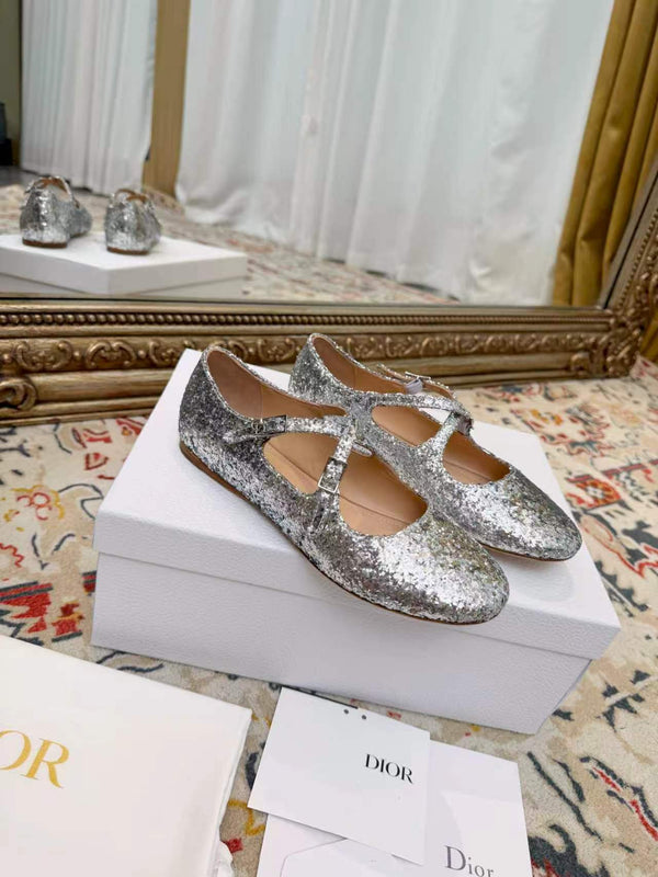 CD Ballet Flats Silver in Grit 771784