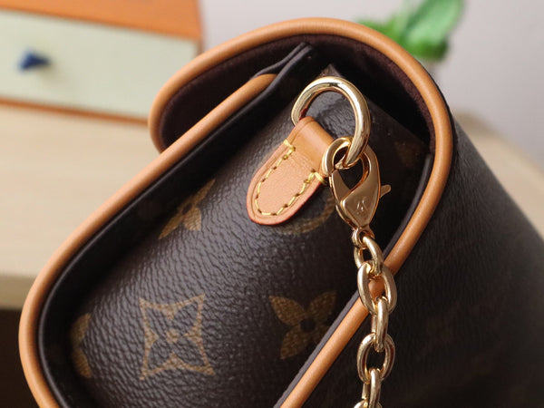 LV Pochette Camille Bag 20.5cm Brown in Monogram Canvas 248029