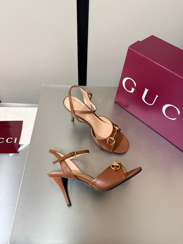 GG Buckle Stiletto Round Toe Heel Height 85mm Brown in Calfskin 784464