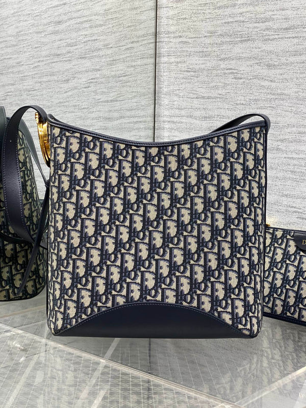 CD Médaillon Bucket Bag 26.5cm Navy Blue in Cowhide 155530