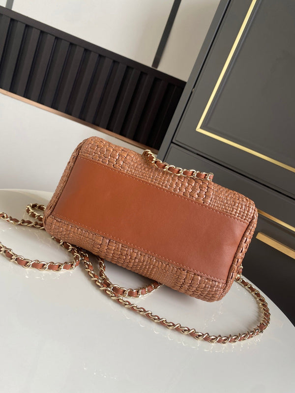 CC Classic Handbag With Chain 18.5cm Brown Woven Coconut Fiber